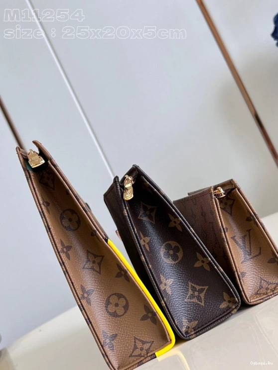 VUITTON Toilet Pouch-25*20*5.5cm LOUIS Trio 0320